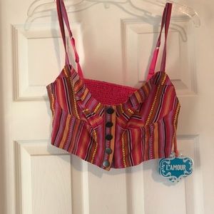 Super cute crop top that snaps in the front